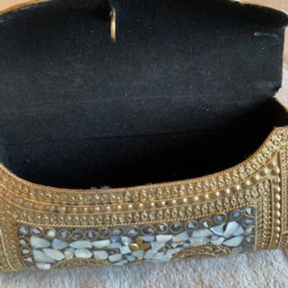 One of a Kind metal & mother of pearl evening bag - Picture 4 of 6
